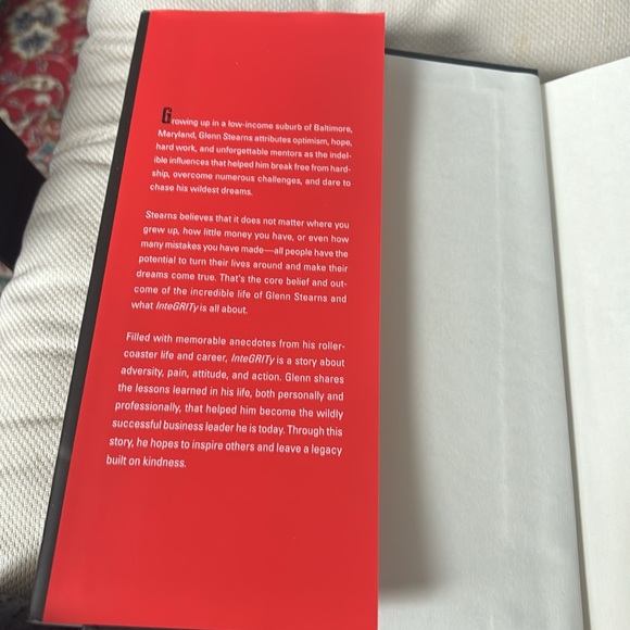 Biography/ Business - Picture 3 of 6